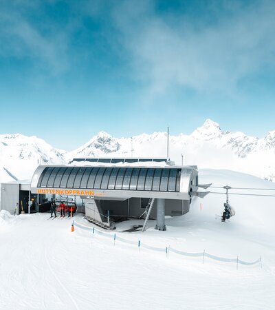 Photovoltaik-Sesselbahn am Erlebnisberg Golm im Montafon von oben fotografiert | © Golm Silvretta Lünersee Tourismus GmbH Bregenz, Mathaeus Gartner