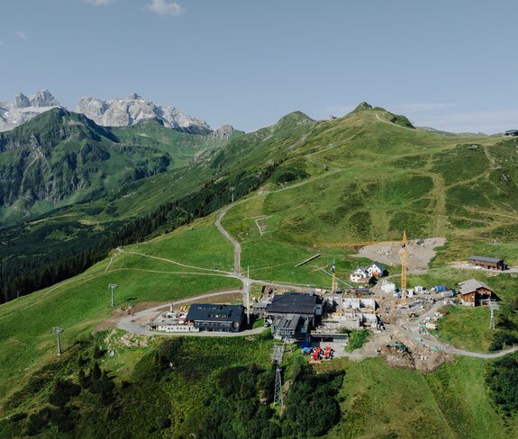 Luftaufnahme von der Baustelle Neubau Bergrestaurant Grüneck | © Golm Silvretta Lünersee Tourismus GmbH Bregenz, Philipp Schilcher